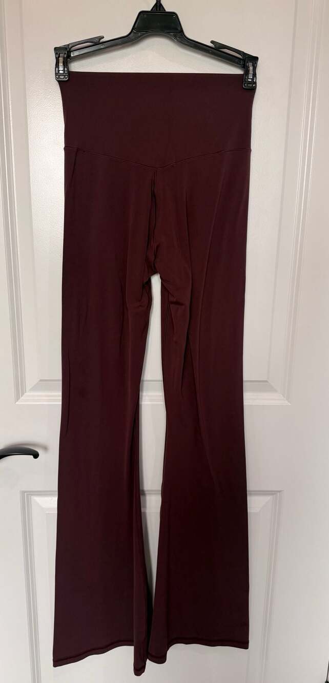OFFLINE by Aerie Real Me Hi-Rise Crossover Flare Leggings Size M - Picture 3 of 4